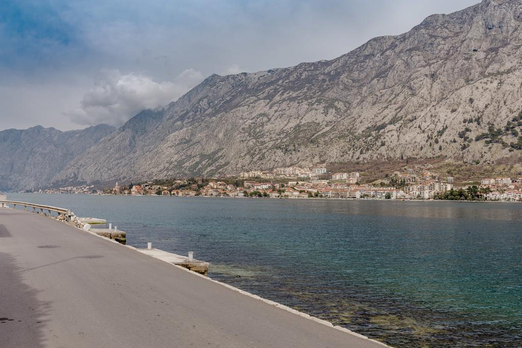 Sea Holiday Muo With Sea And City View Kotor Ngoại thất bức ảnh