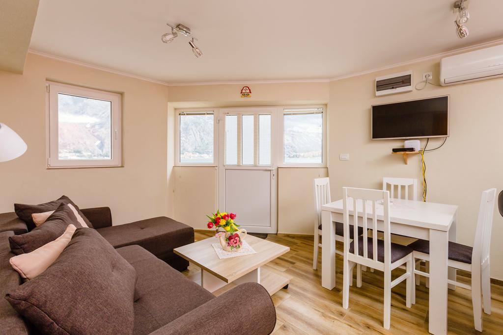 Sea Holiday Muo With Sea And City View Kotor Ngoại thất bức ảnh